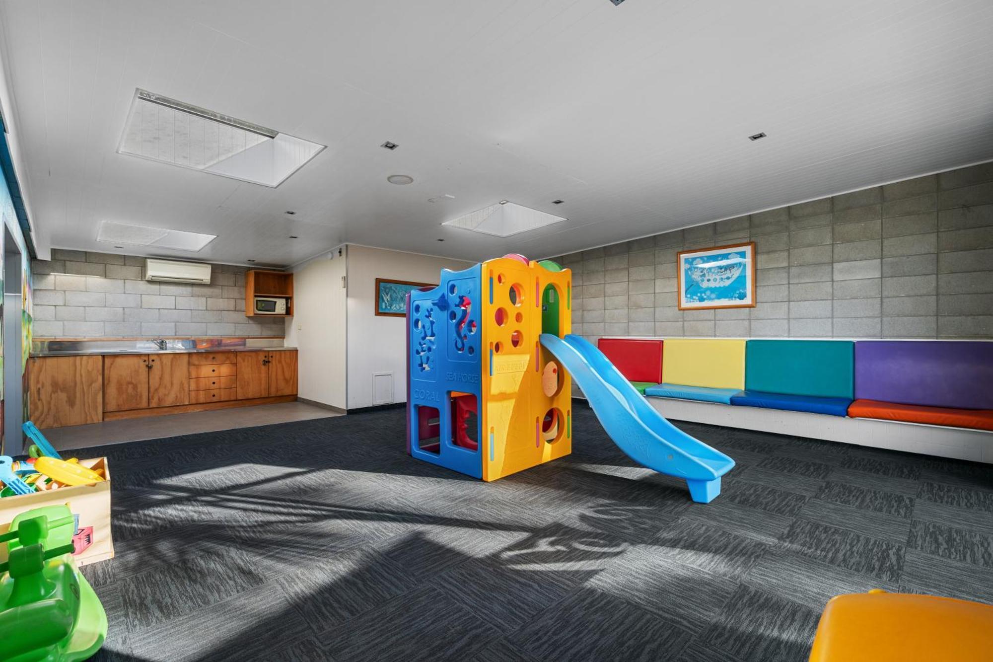 Tasman Holiday Parks - Waihi Beach Ngoại thất bức ảnh The children's playroom