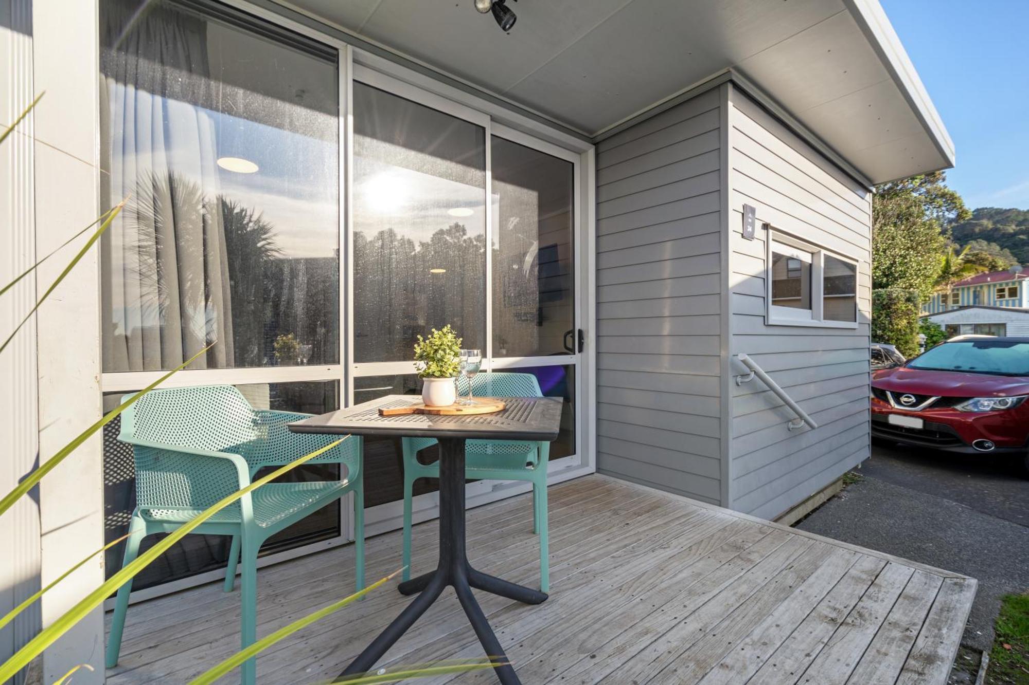 Tasman Holiday Parks - Waihi Beach Ngoại thất bức ảnh A typical studio apartment