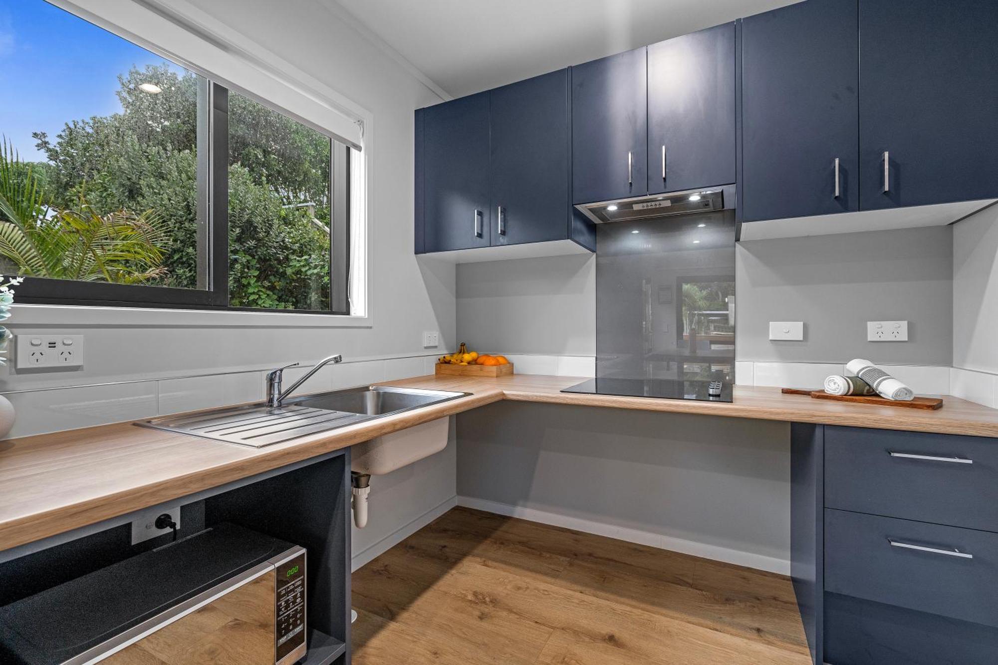 Tasman Holiday Parks - Waihi Beach Ngoại thất bức ảnh A modern kitchen
